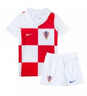 Kroatien Replika Babytøj Hjemmebanesæt Børn EM 2024 Kortærmet (+ Korte bukser)
